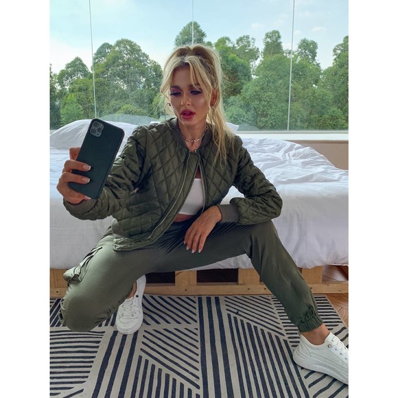 Glam Zip Up Quilted Bomber Jacket olive green - Picture 5 of 8